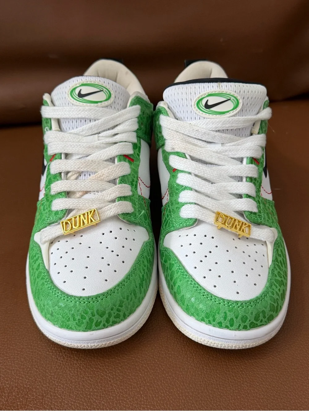 Nike Dunk Disrupt 2 Low Green Snakeskin Leather Sneakers DV1491-101 SZ 8 - Picture 3 of 5